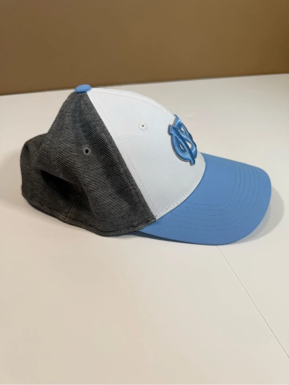 Top of the World North Carolina Tar Heels One Size Cap Hat Light Blue White Gray